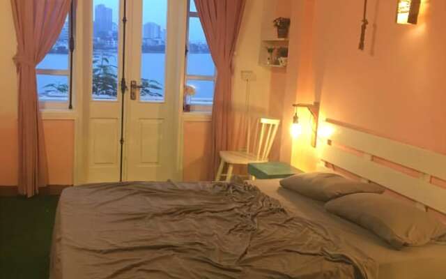 Hanoi Lake View Homestay