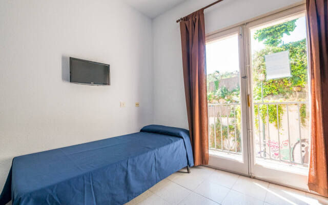 Apartaments AR Monjardí