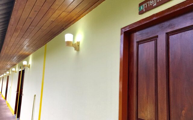 The Creek Garden Huainamrin Resort