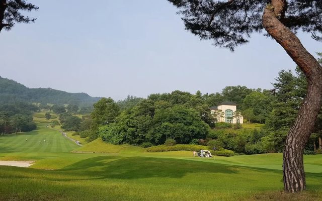 Crystal Valley CC Golden Village
