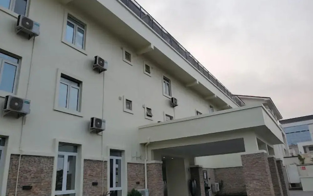 Odogwu Apartments