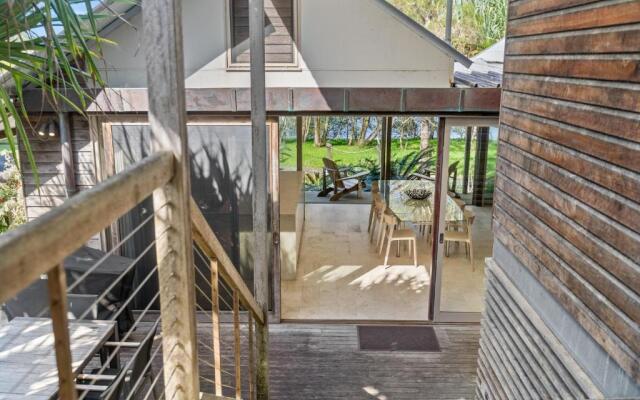 Fuller Holidays - Belongil Beach Pavilion House, 18A Childe St