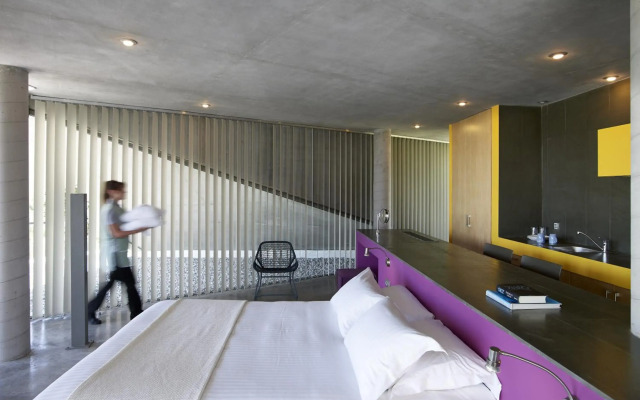 Leivatho Hotel