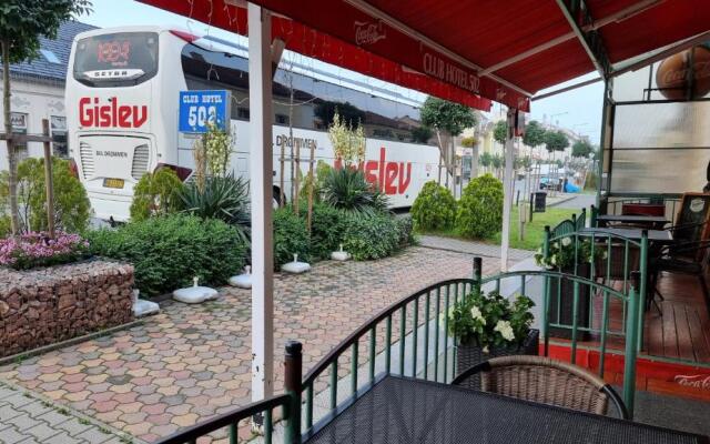 Club Hotel 502 Kalocsa