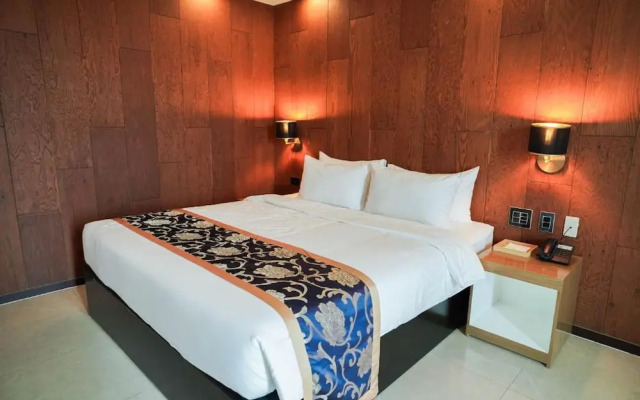 Dancenter Luxury Retreat Angeles City