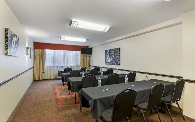Best Western Plus The Charles Hotel