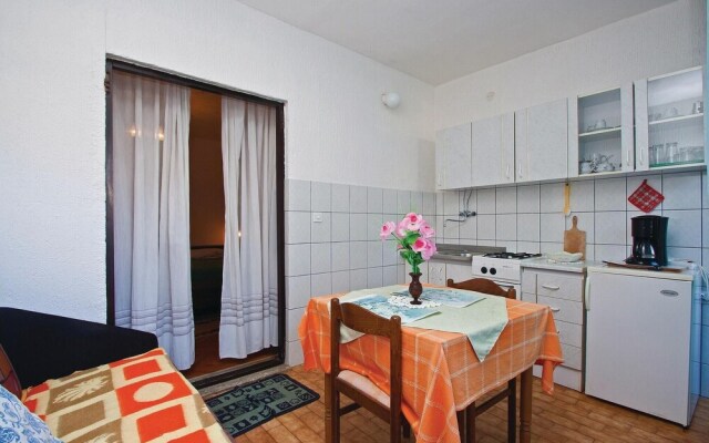 Awesome Apartment in Porec With 1 Bedrooms