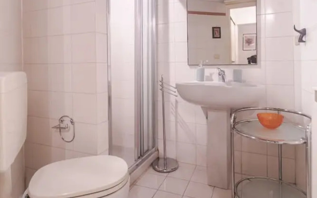 4 mins Walk to The Piazza del Duomo