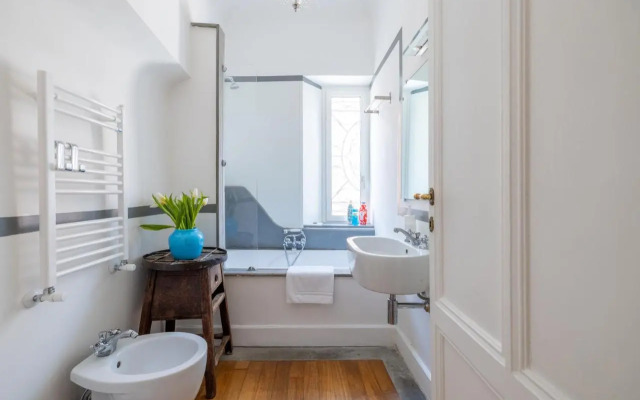 The Right Place 4u Mario de Fiori Apartment