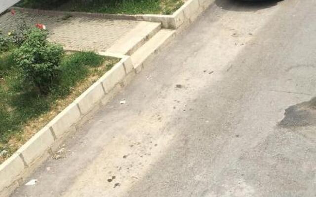 100m2 apartment, central location, free parking