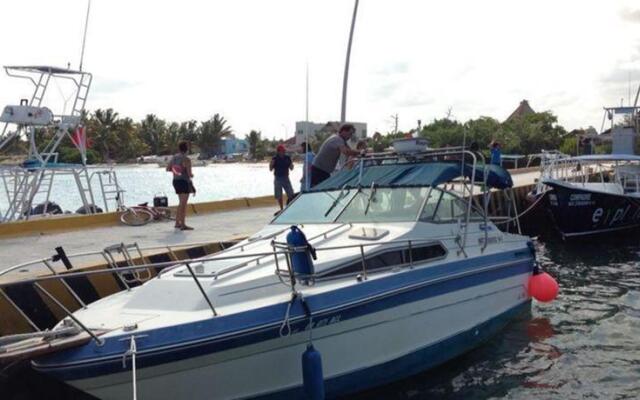 Que Bueno Yatch