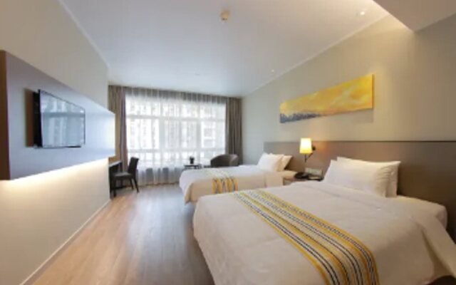 Homeinn Plus Hotel (Xi'an High-tech Zone Jinye First Road Zhangba Fourth Road Subway Station)