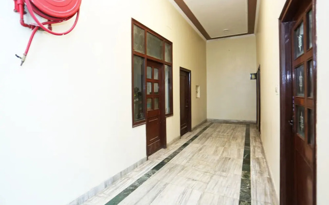 OYO 16906 Hotel Balsons
