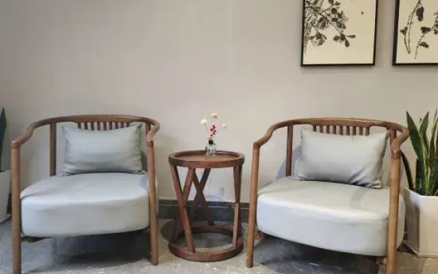 Longzhirun Resort Hotel