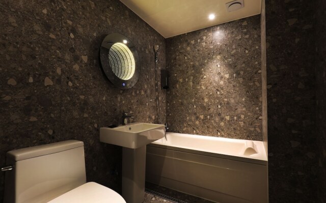 A-vant Hotel