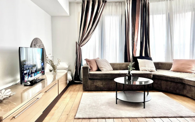 Peaceful 2 minutes European Parliament