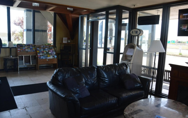 Travelodge by Wyndham Milwaukee