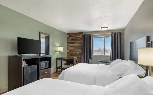 Hotel Fuzion Inn & Suites