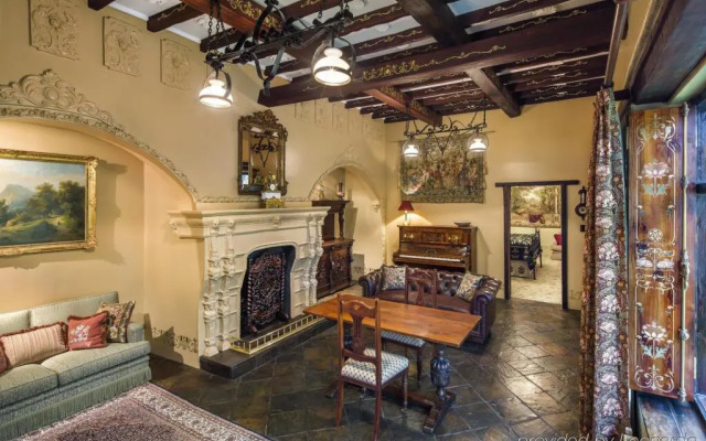 Thorngrove Manor Hotel