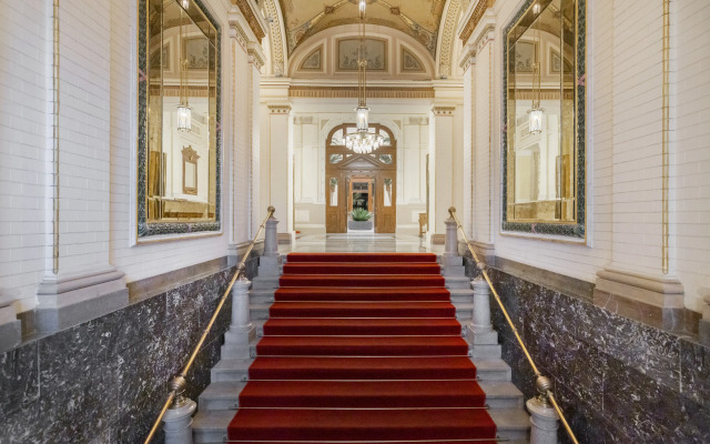 NH Collection Prague Carlo IV