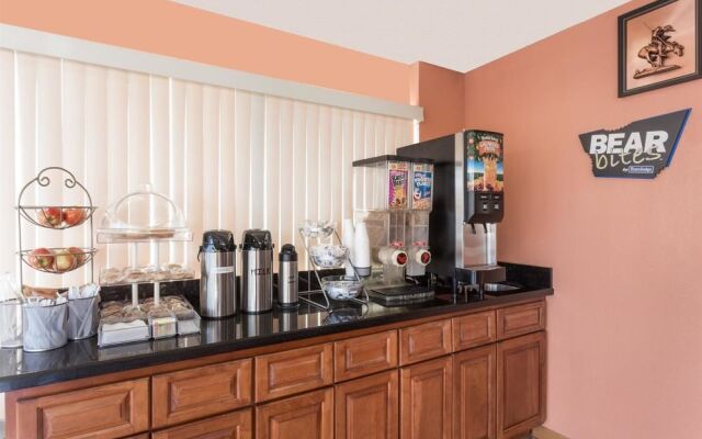 Travelodge by Wyndham Mesa