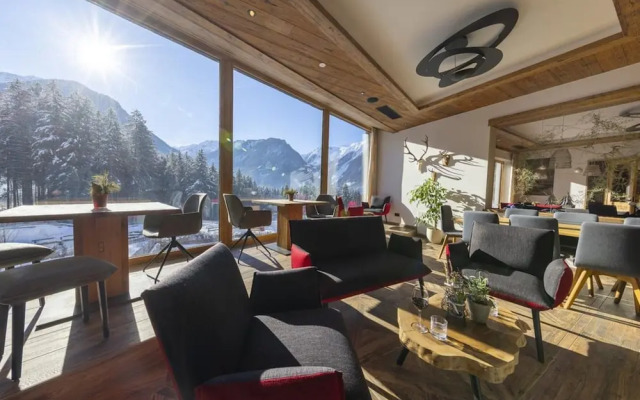 Splendid Chalet in Neukirchen near Wildkogel Ski Arena
