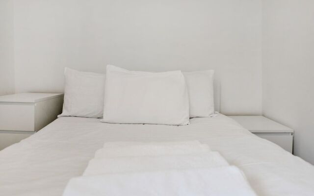 Bond Street Apartments