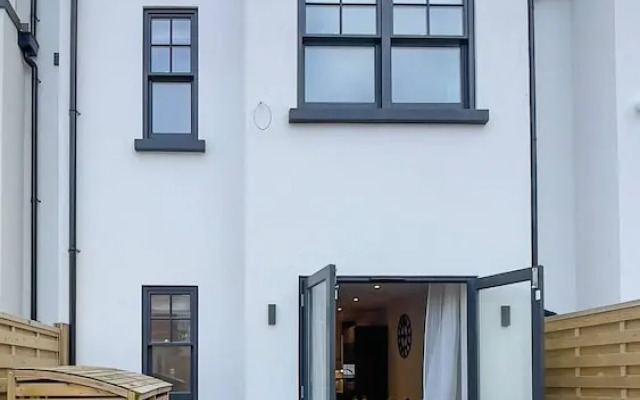 Stylish Westgate-on-sea Haven Near Beach By Adliv