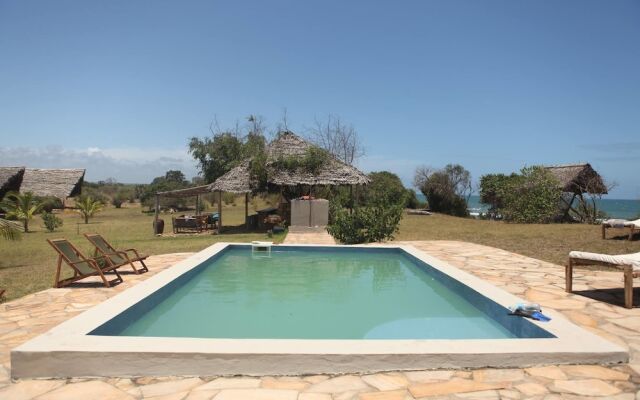 Pangani Cliffs Lodge