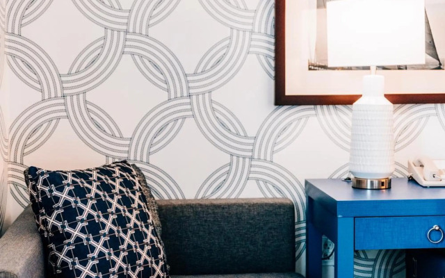 Salem Waterfront Hotel & Suites