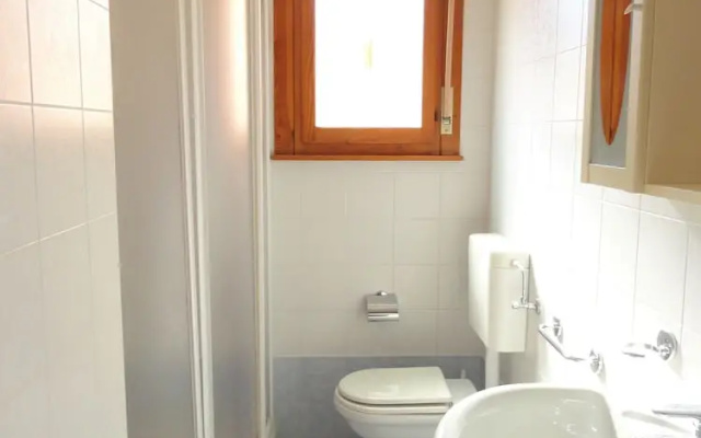 Bright Flat With Pool and Garden