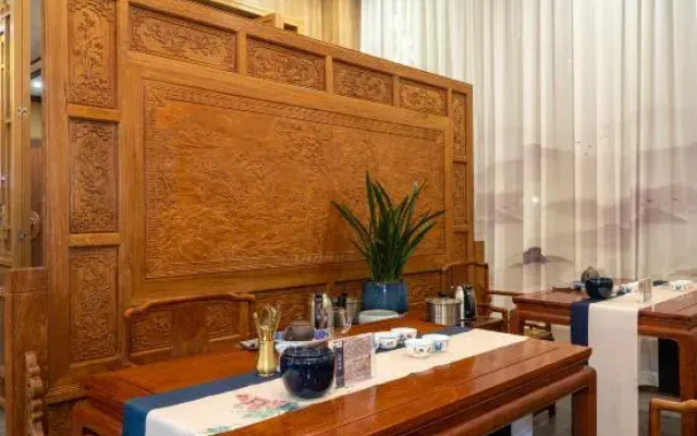 Fangcheng Port Zhenru Hotel