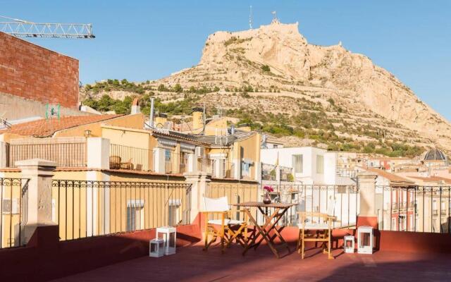 Stylish Studio with Fantastic Terrace, Old Town