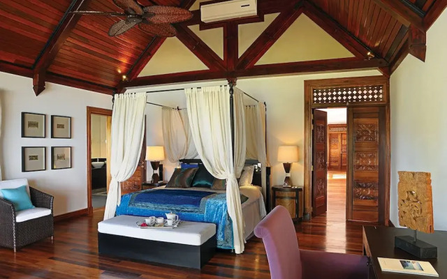 Sankhara Beachfront Villas