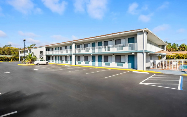 Quality Inn near Blue Spring