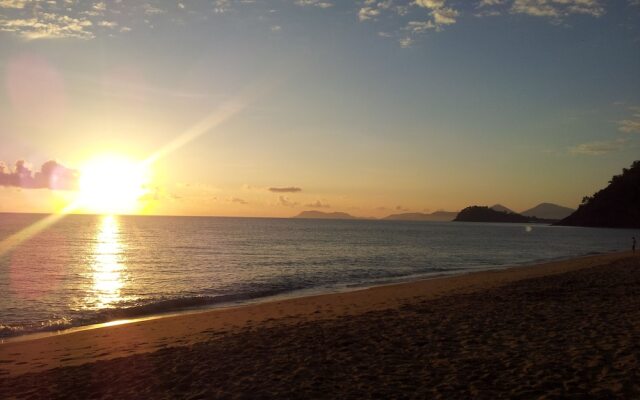 Costa Royale Trinity Beach