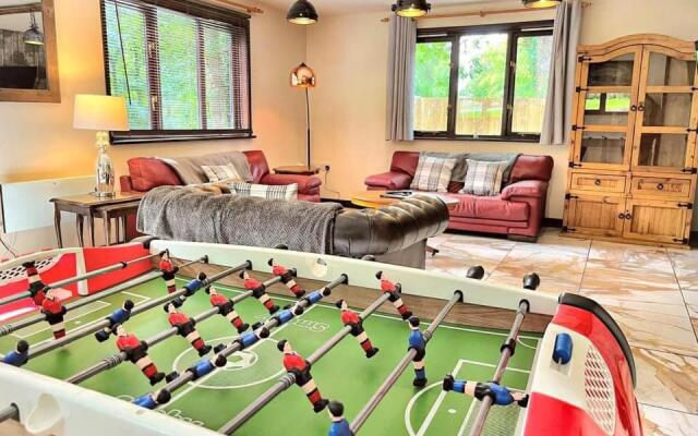 Primrose 15-Kaowood-Hot Tub-Pet friendly-Tenby