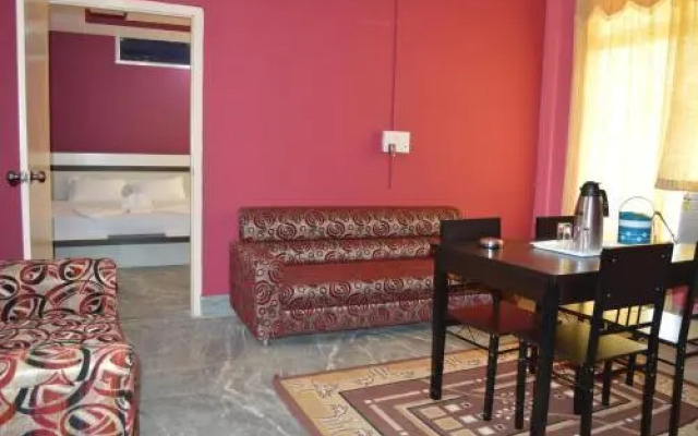 Hotel Theja Fort