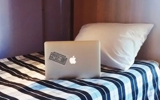 H8 Hostel