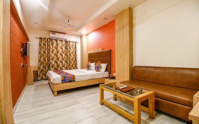 Fabhotel The Oasis