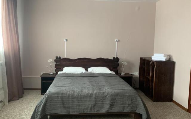 Kiya Hotel