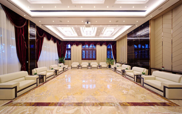 Royal Garden Hotel Shanghai