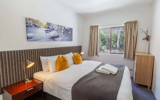 Lantern 1 Bedroom Balcony with Village and Mountain View