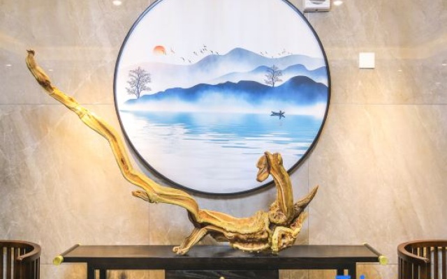 Jinsiyu Hotel – People – Karamay