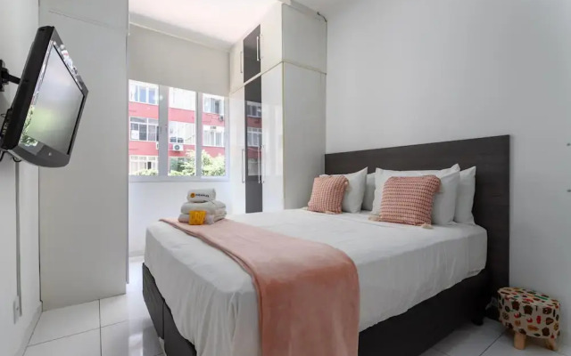 Perfect in Copacabana Comfortable Room Br401