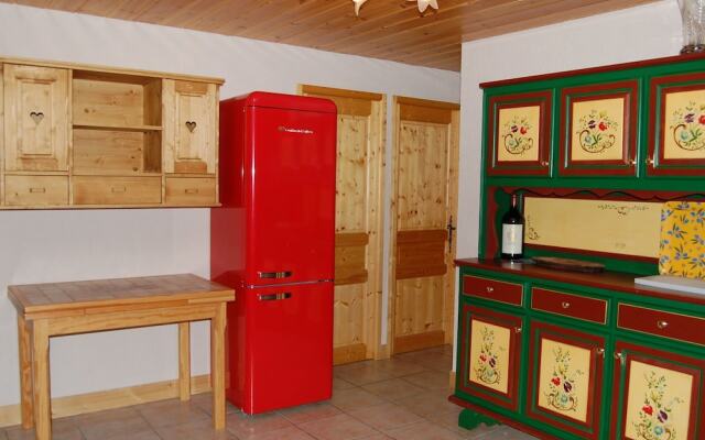 10-pers. Holiday Home With Sauna Near Center of Champagny