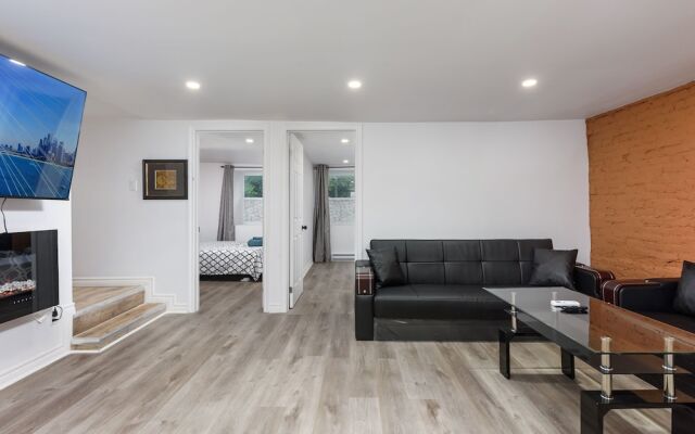 3 Bedroom Loft in Downtown Free parking