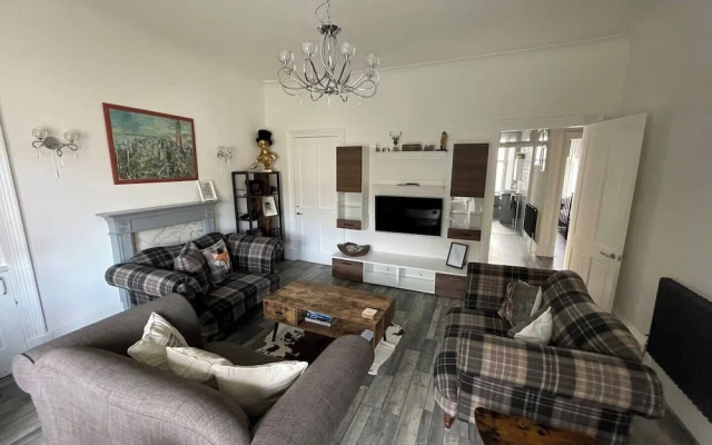 6 Guests - 3 Bedrooms - Sea View - Pet Friendly