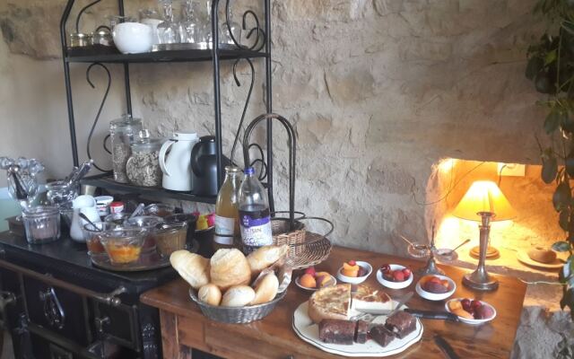 Chambre et table dhôtes le Roc sur lOrbieu