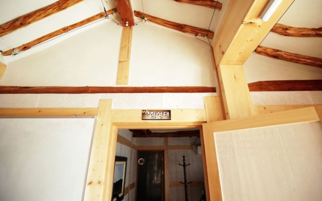 Gyeongju Yeokrakjae Hanok Guesthouse